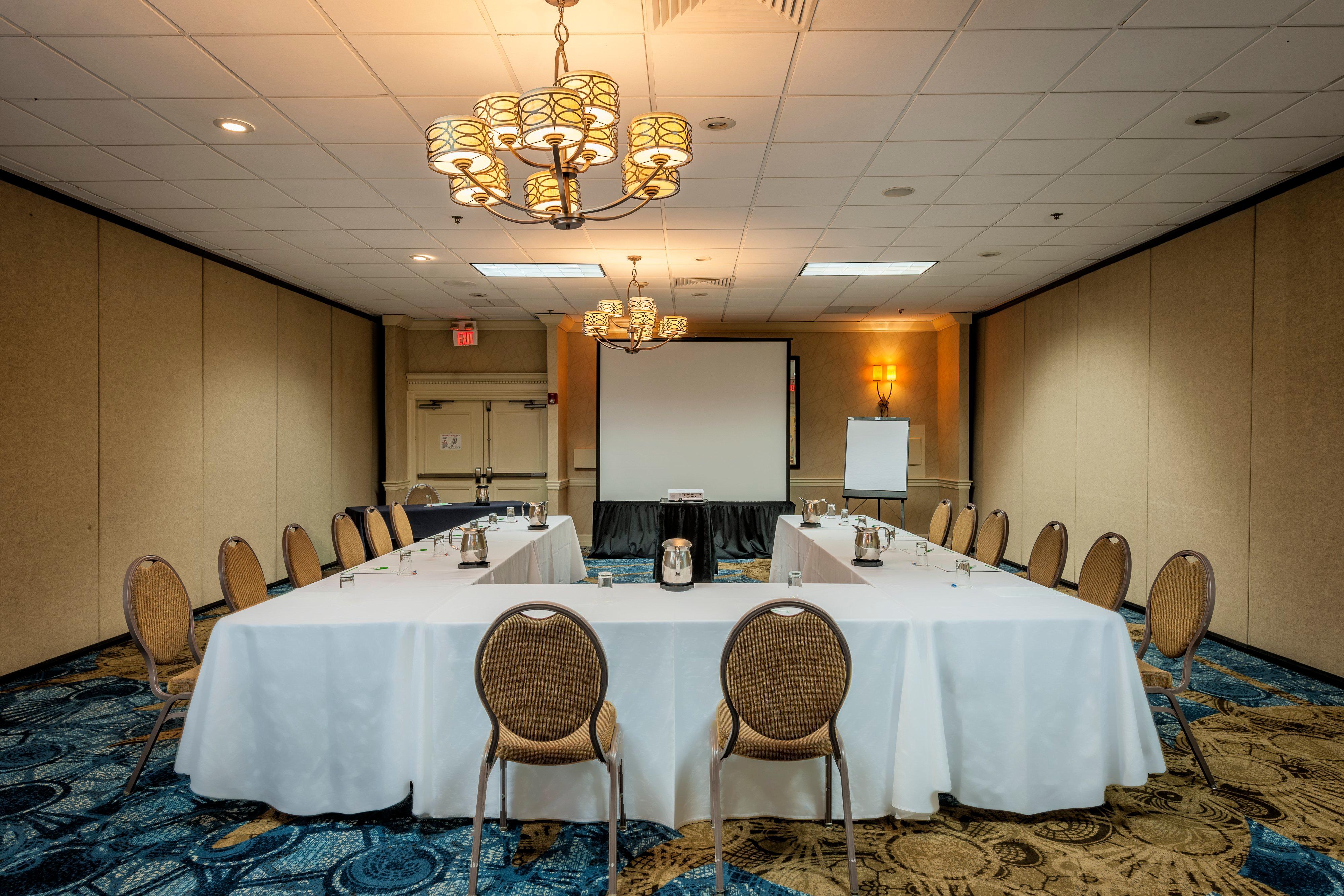 Best Western Plus Strongsville Cleveland Esterno foto
